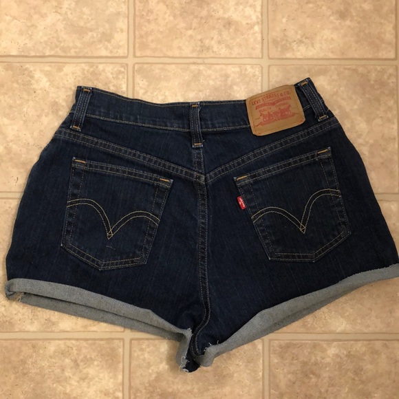 Levi’s shorts - Picture 2 of 5
